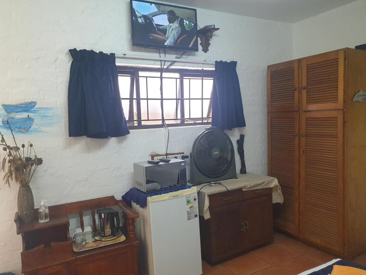 Deep Blue Guest House Amanzimtoti Exterior photo
