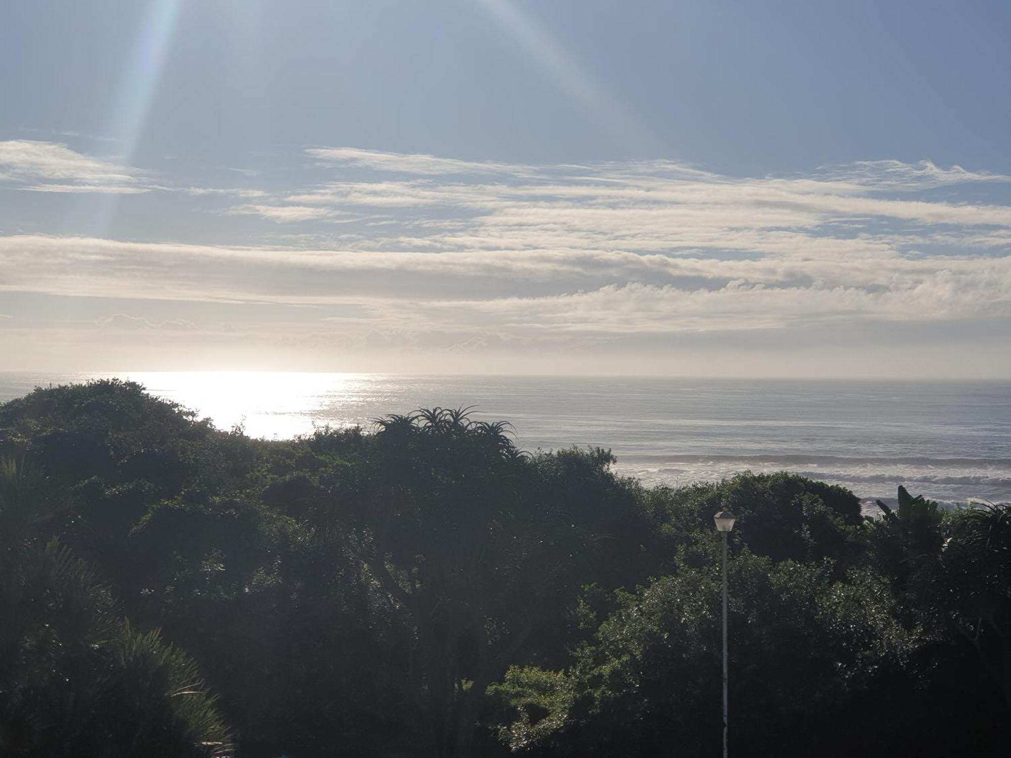 Deep Blue Guest House Amanzimtoti Exterior photo